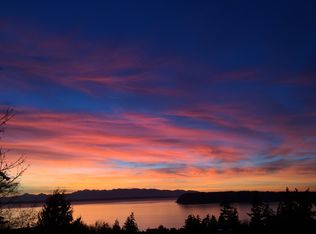 6022 Chennault Beach Dr, Mukilteo, WA 98275