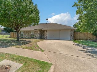 12 States Ave, Midlothian, TX 76065