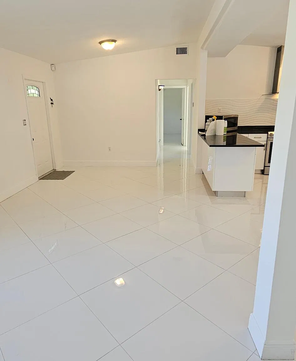 SW 20th Street, Fort Lauderdale — Photo 1