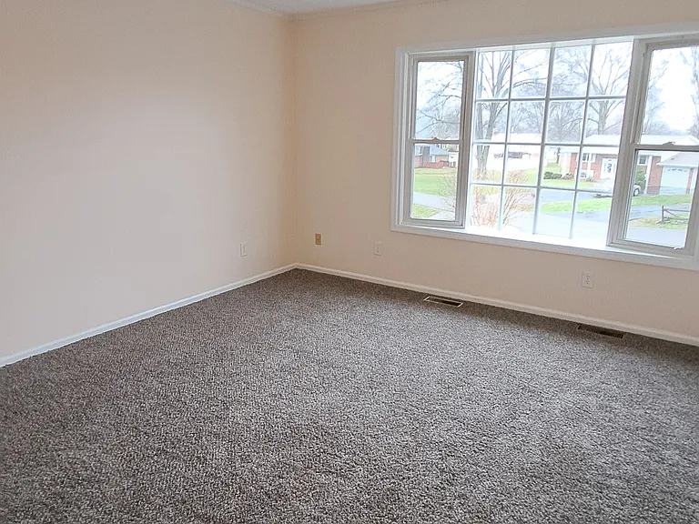1602 Friendship Rd #H — Photo 11