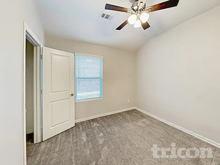 275 Sunshine Ln — Photo 13