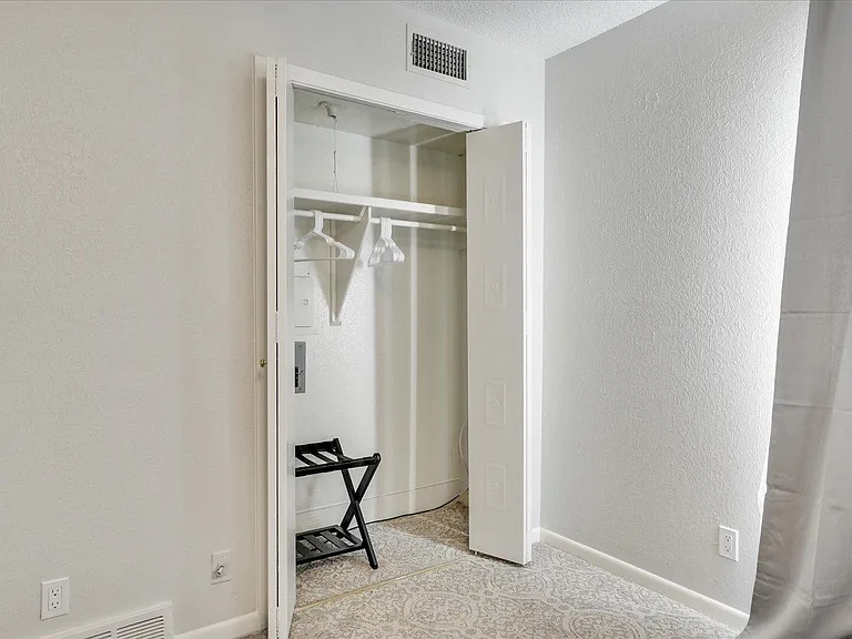 612 W Northgate Dr #612 — Photo 27