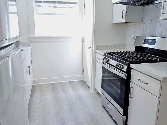 2nd image of 3605 18th St APT 3