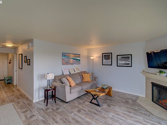 3rd image of 501 Shoreview Dr