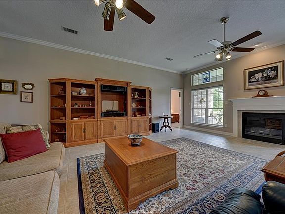3rd image of 3415 N Briarwood Dr
