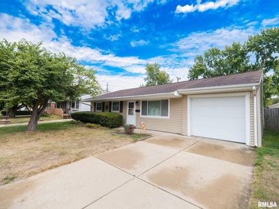416 Capri St, Pekin, IL, 61554