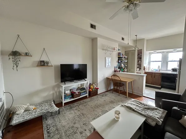 4110 Spruce St #4, Philadelphia, PA 19104