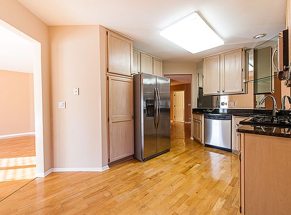 5th image of 3100 Lexington Ln APT 107