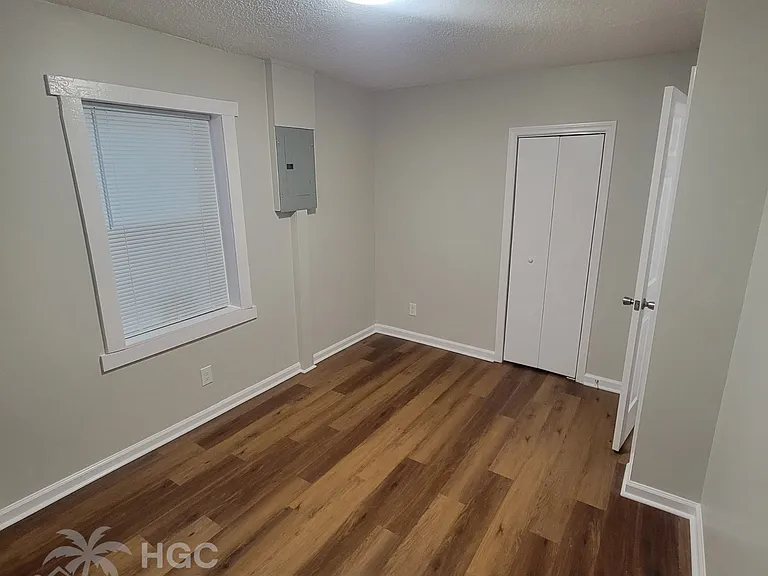 805 Moore St — Photo 13