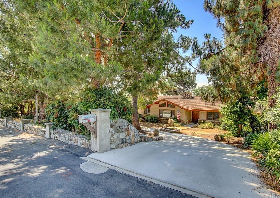 1st image of 8373 Bella Vista Dr