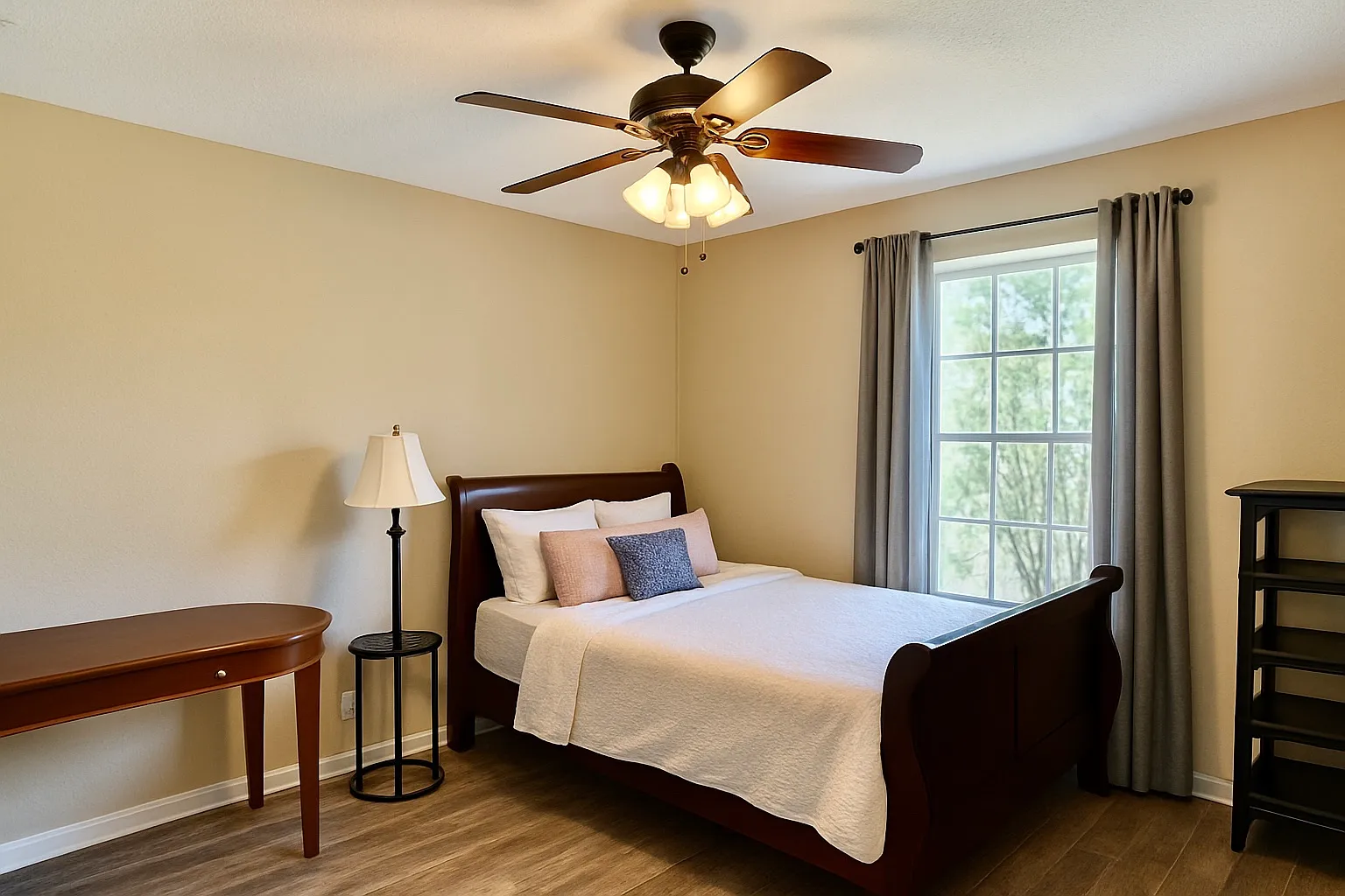 4 bed, 1480 sqft, $700 — Photo 1