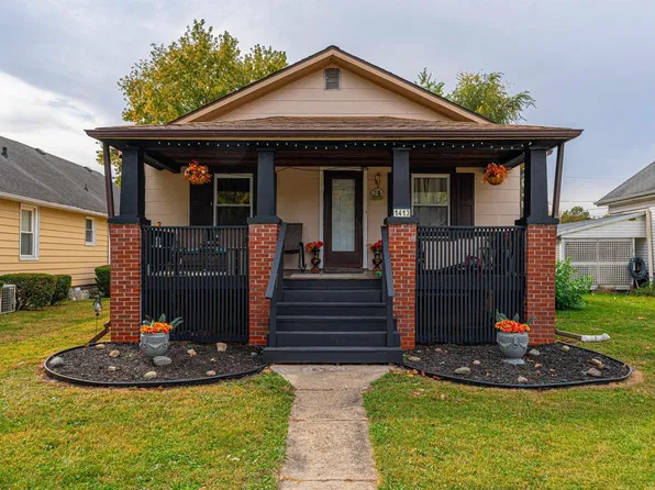 1413 Broadway St, Lincoln, IL 62656