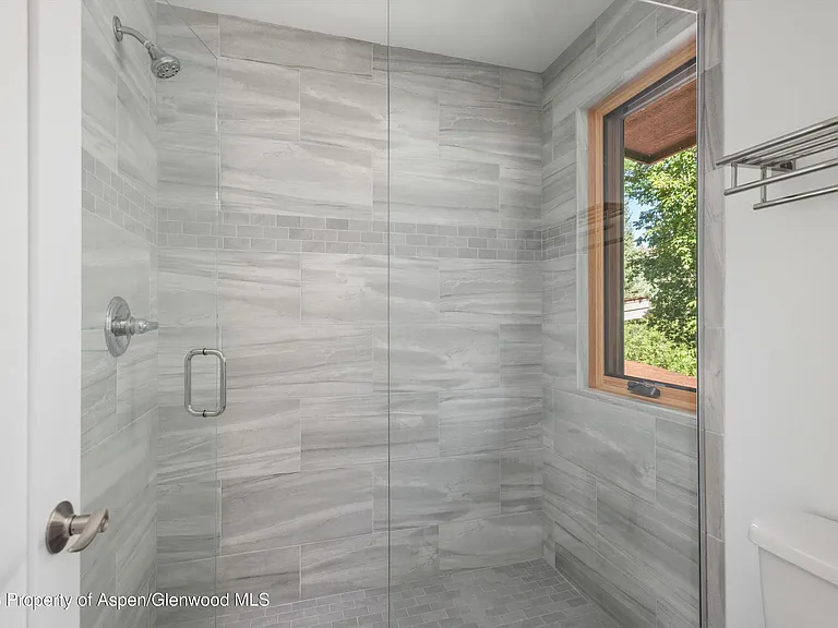 768 Kings Lake Rd — Photo 16
