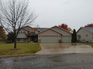 771 Churchill Dr SE, Owatonna, MN 55060