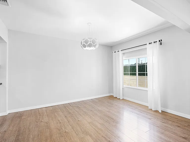 11793 Glencrest Dr — Photo 9