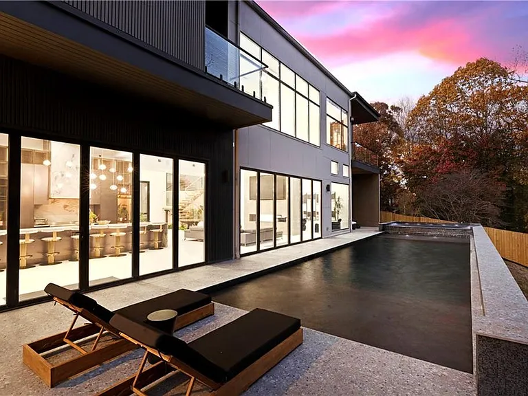 3600 Lower Roswell Rd — Photo 82