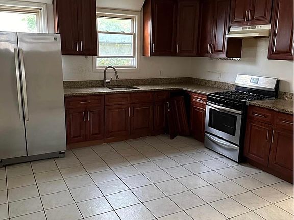 2nd image of 8905 120th St Floor 2