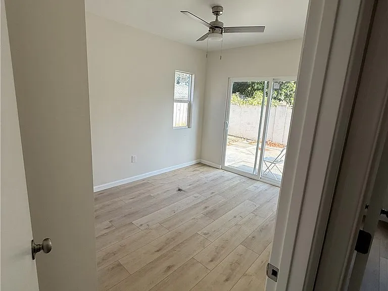 3637 Agnes #A — Photo 3