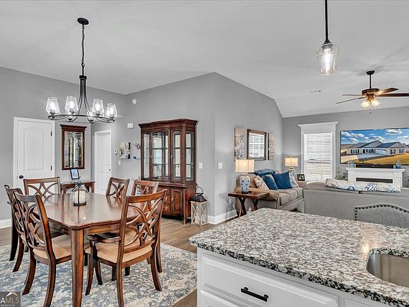 5th image of 2501 Quail Ridge Ln