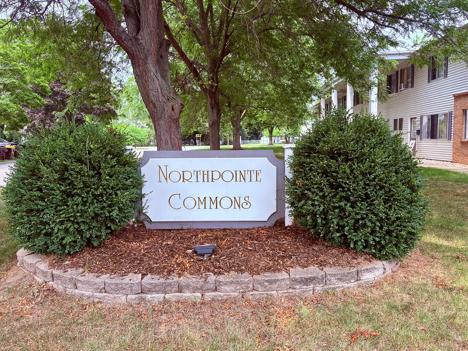 2 bed, $1,100 — Photo 3