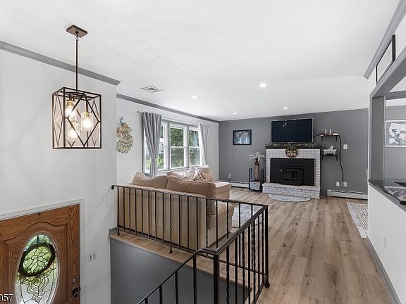 3rd image of 18 Smith Rd