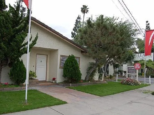 8840 Lindell Ave — Photo 2