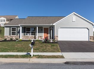 697 Hamaker Rd, Manheim, PA 17545