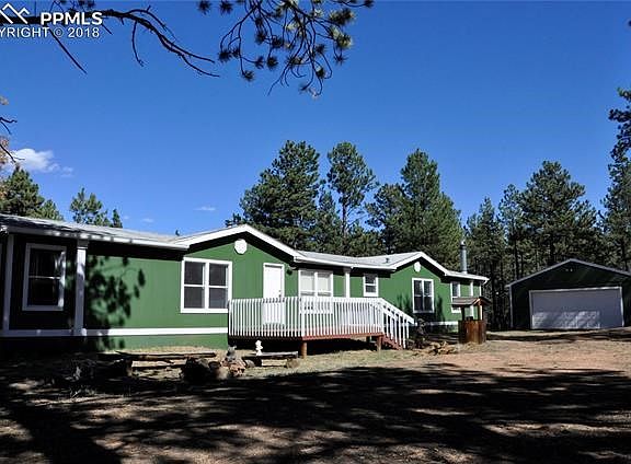 TWO CAR GARAGE ARE A LUXURY IN THESE PARTS & YES IT HAS POWER.
