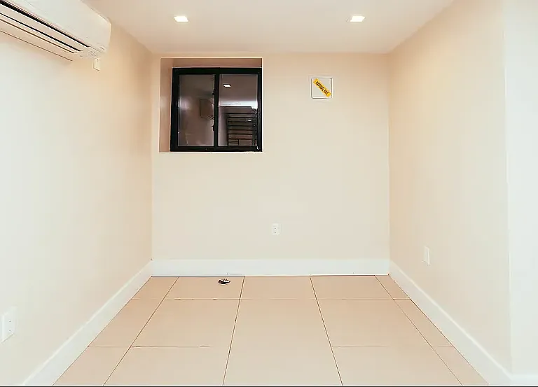 198 Johnson Ave #1A — Photo 9