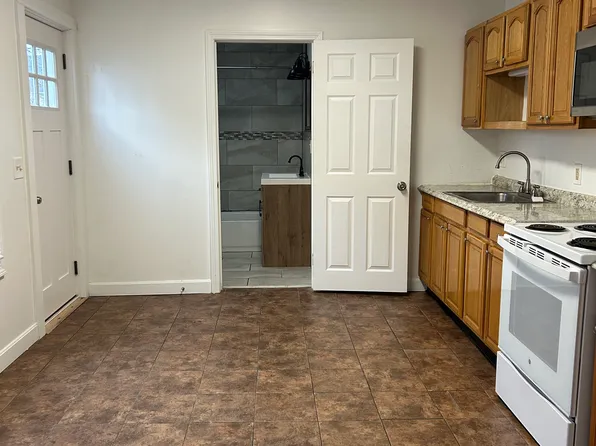 52-54 Granite St #52-1, Westerly, RI 02891