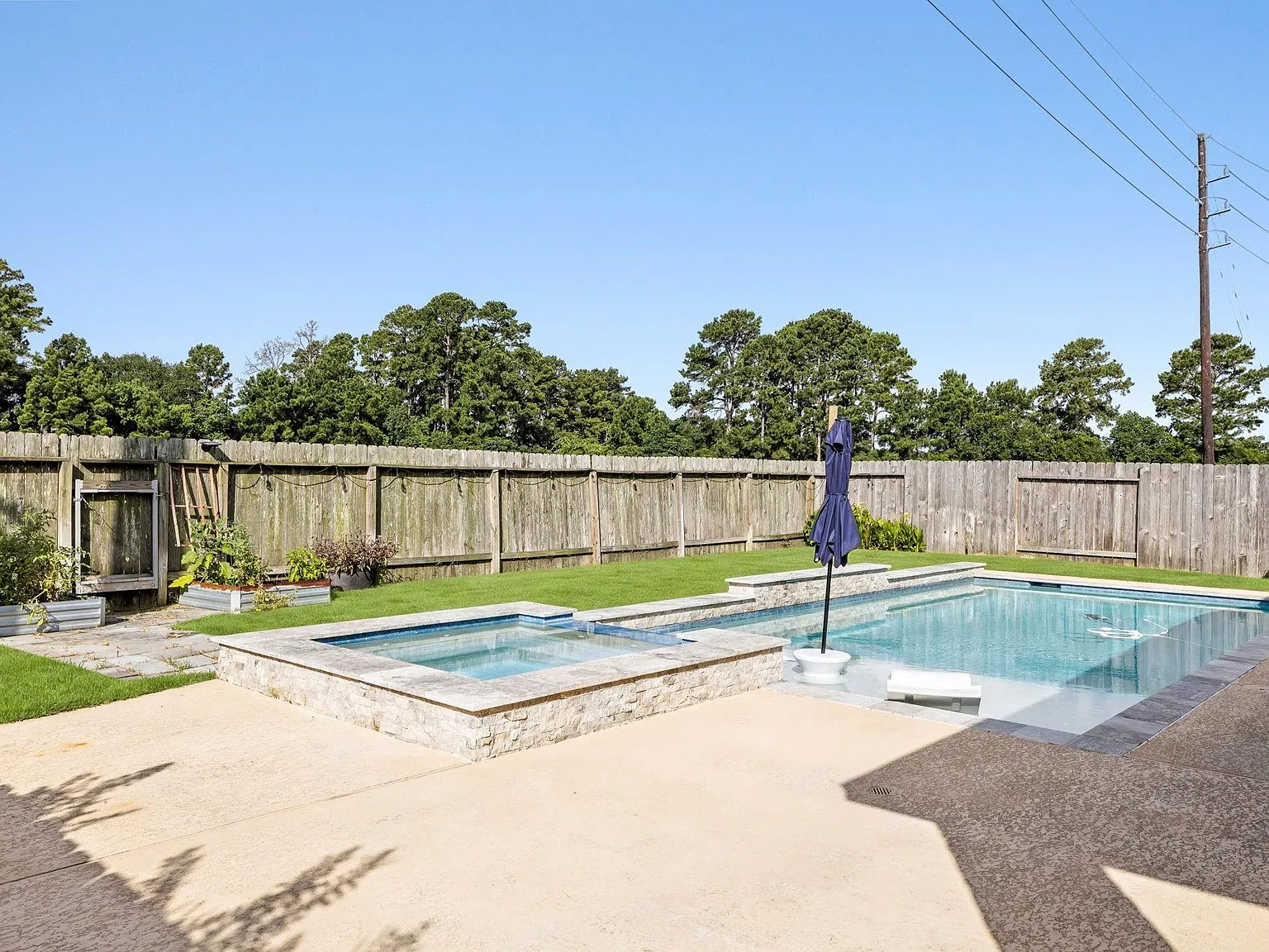 3 bed, 2.5 bath, 2302 sqft, $3,250 — Photo 4