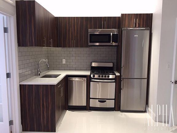 5th image of 125 Elizabeth St APT 2B