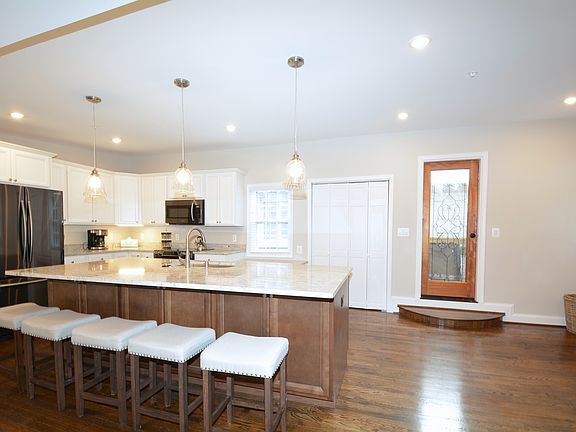 Unit A Kitchen Bar
