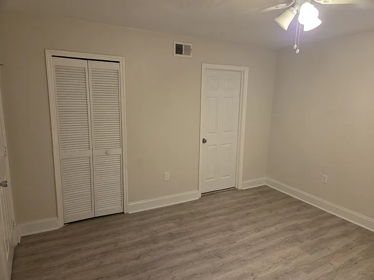 2395 Naples Trace Cir #5 — Photo 16