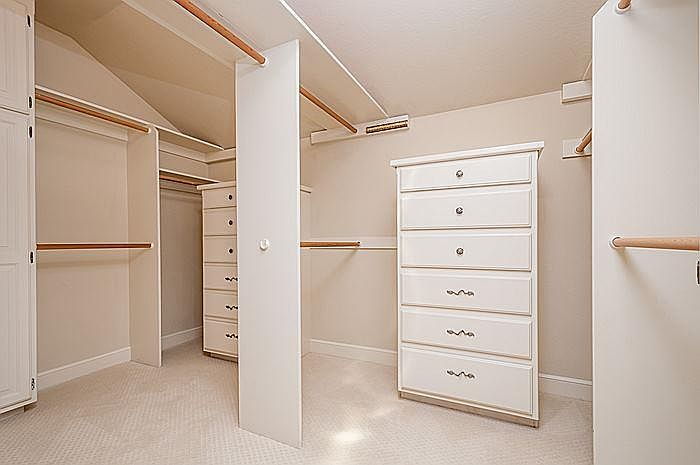 1st image of 175 Eucalyptus Ave