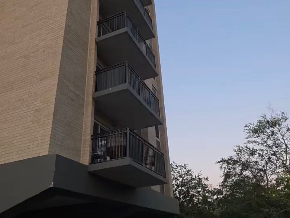 1st image of 619 King St Unit 1-506