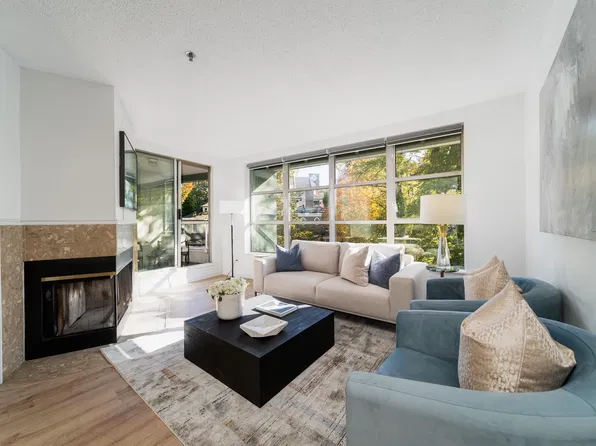 1705 Nelson St #307, Vancouver, BC V6G 1M6