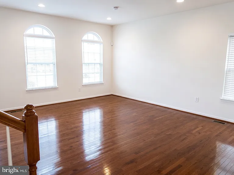 4255 Talmadge Cir — Photo 22