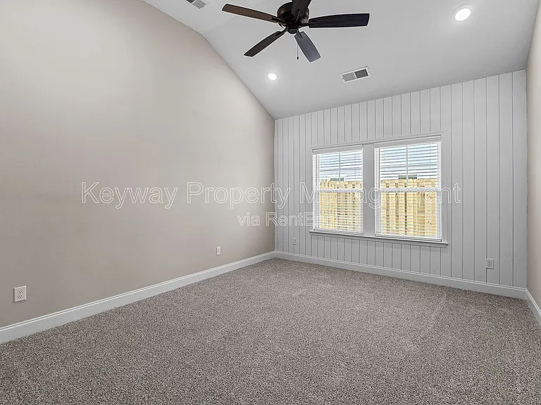 2103 Denmark Ave SE — Photo 13