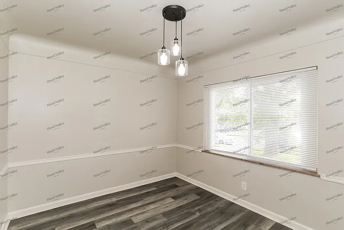 1008 Edgetree Ln — Photo 7