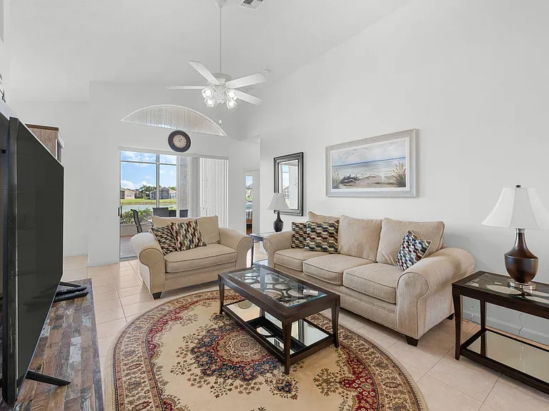 364 NW Sunview Way — Photo 9