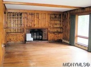 38 S Hills Dr, New Hartford, NY 13413