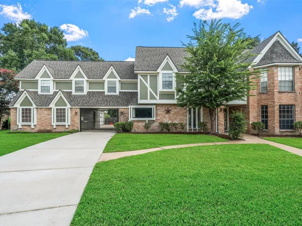 8802 Sedgemoor Dr, Tomball, TX 77375