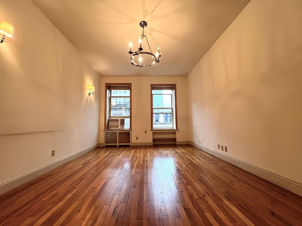 1st image of 25 W 70th St APT 4A