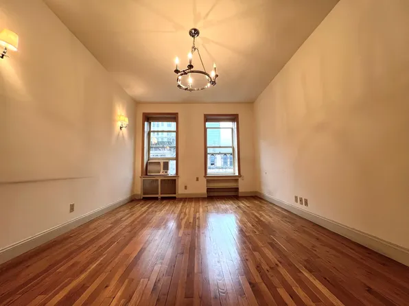 25 West 70th Street image 1 of 6