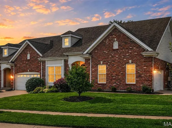 2424 Clayton Pointe Ct, Chesterfield, MO 63017