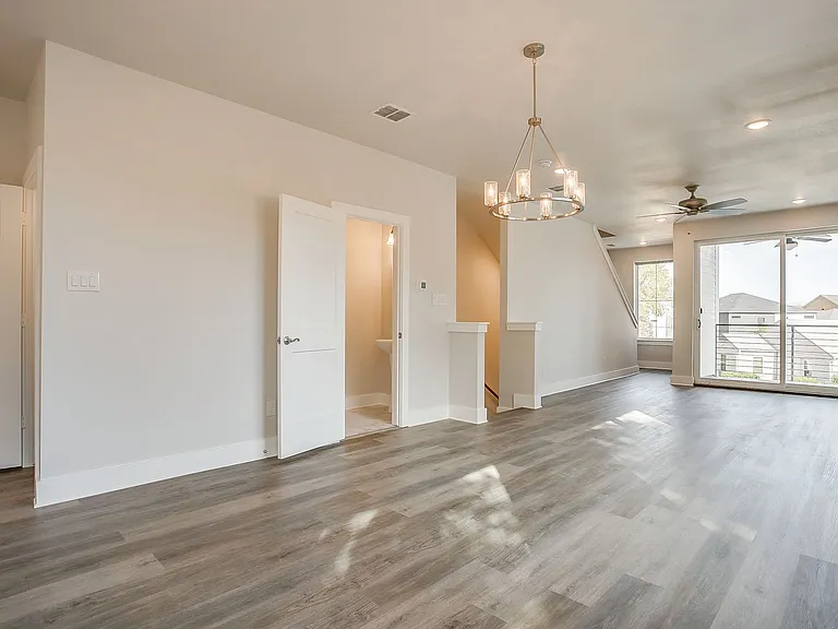 2323 Benbrook Blvd — Photo 23