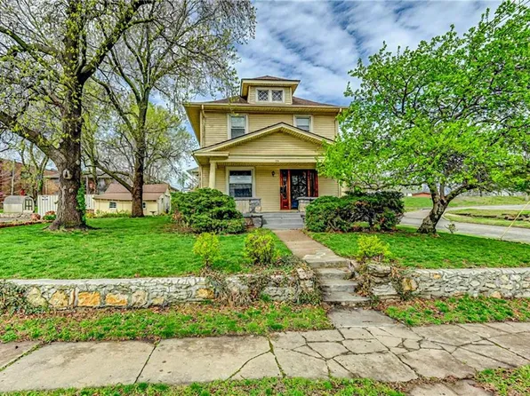 424 N Main St, Independence, MO 64050