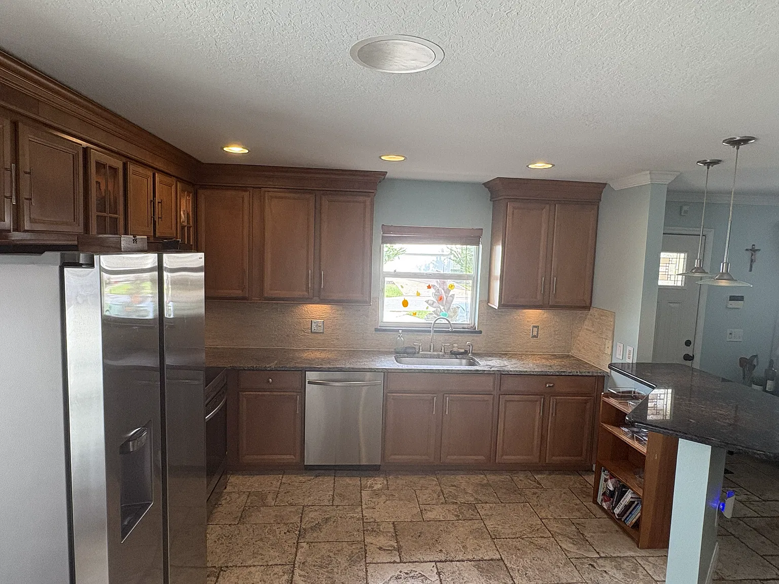 3 bed, 1230 sqft, $3,250 — Photo 2