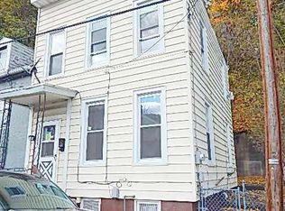 624 W Arch St, Pottsville, PA 17901